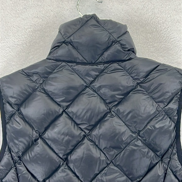 BCBG Generation Down Vest Sz S Black/Blue Front Zip Inside/Outside Pockets EUC - Picture 7 of 13